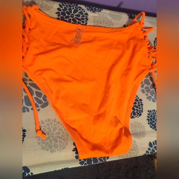 Fashion Nova Libra Orange Halter Bikini Set NWT - Picture 3 of 8